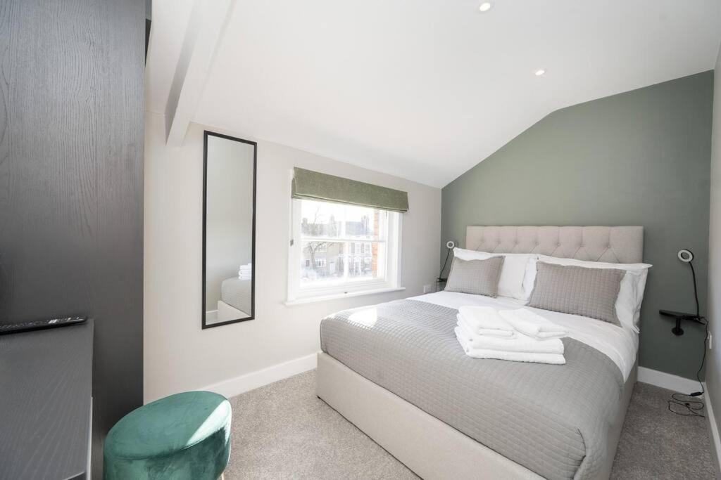 The Lettered Board Apartments Pickering Exterior foto